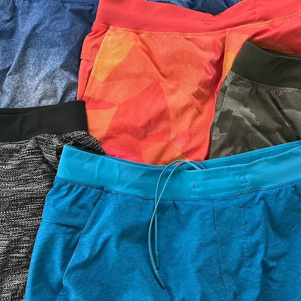 Lululemon Men’s Shorts - Picture 3 of 4